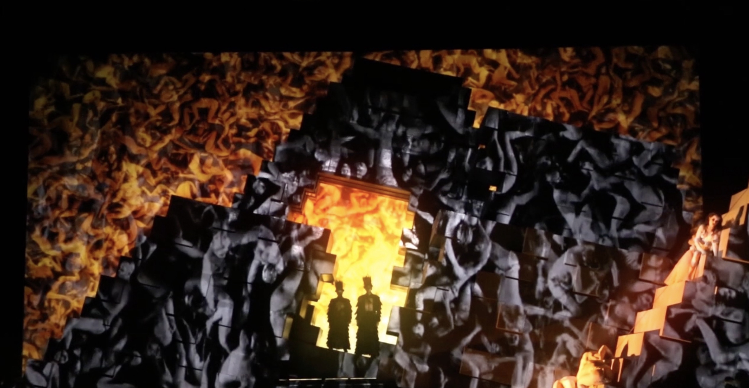 Tigrelab_Babylon_Opera_Visuals_11