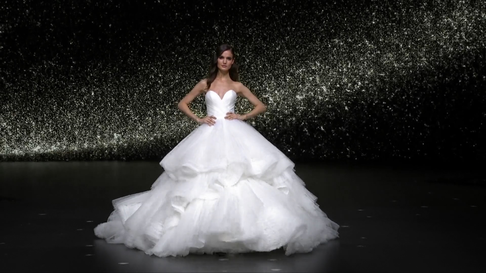 Tigrelab_Pronovias_Catwalk_2020_13