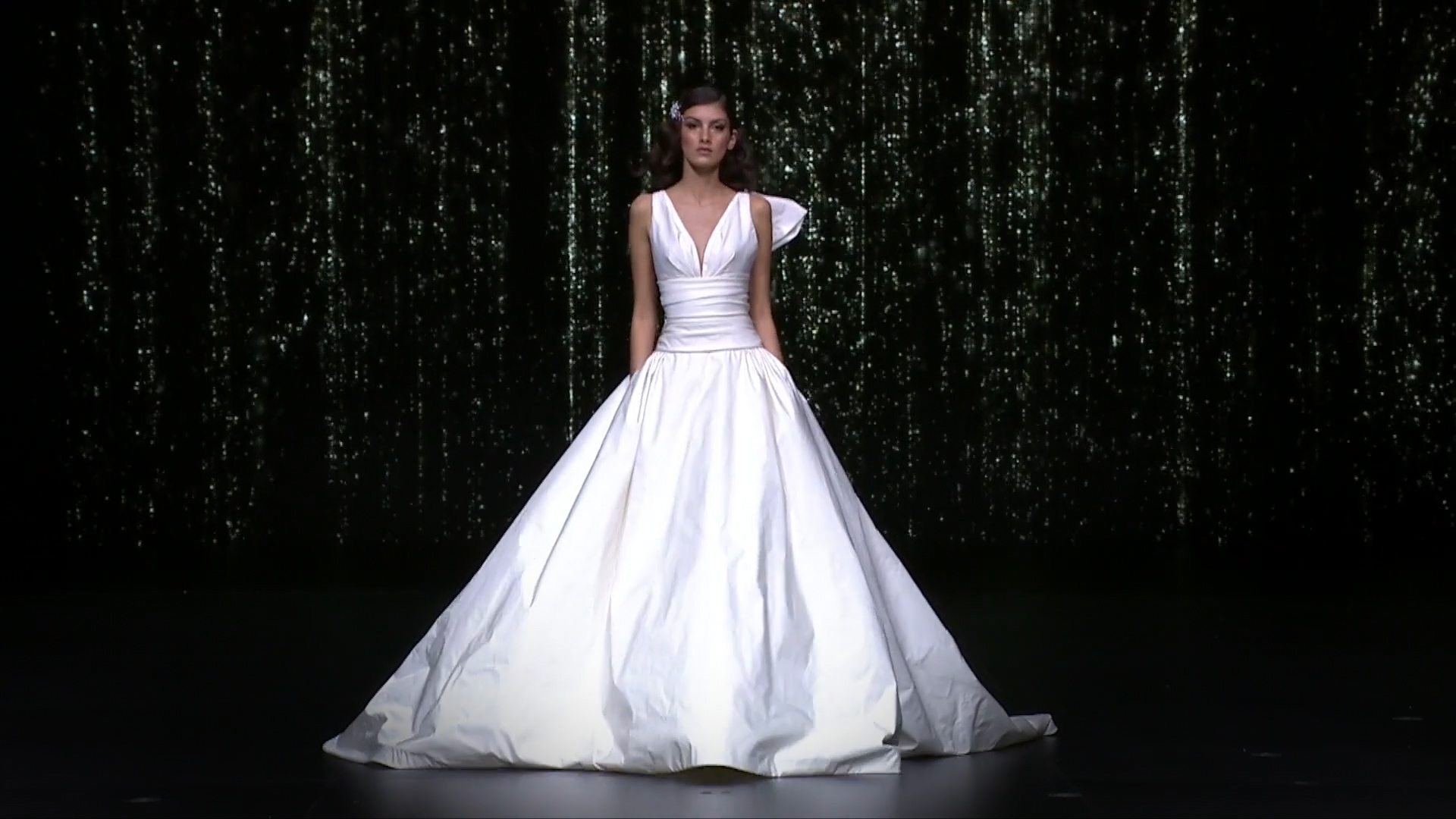 Tigrelab_Pronovias_Catwalk_2020_05